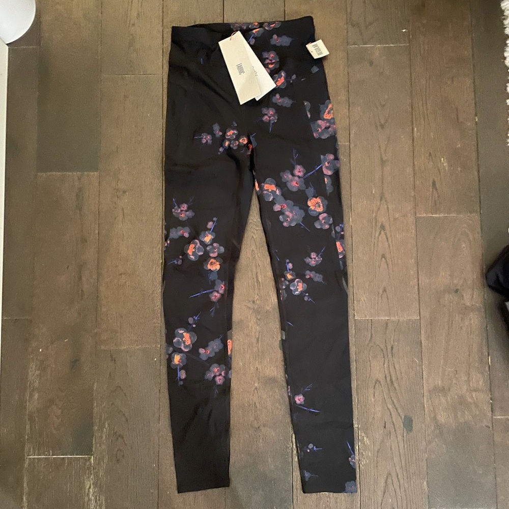 Sweaty Betty zero gravity run leggings